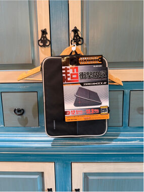 Unisex Elecom Black Gray ZeroShock Laptop/Tablet Case One Size